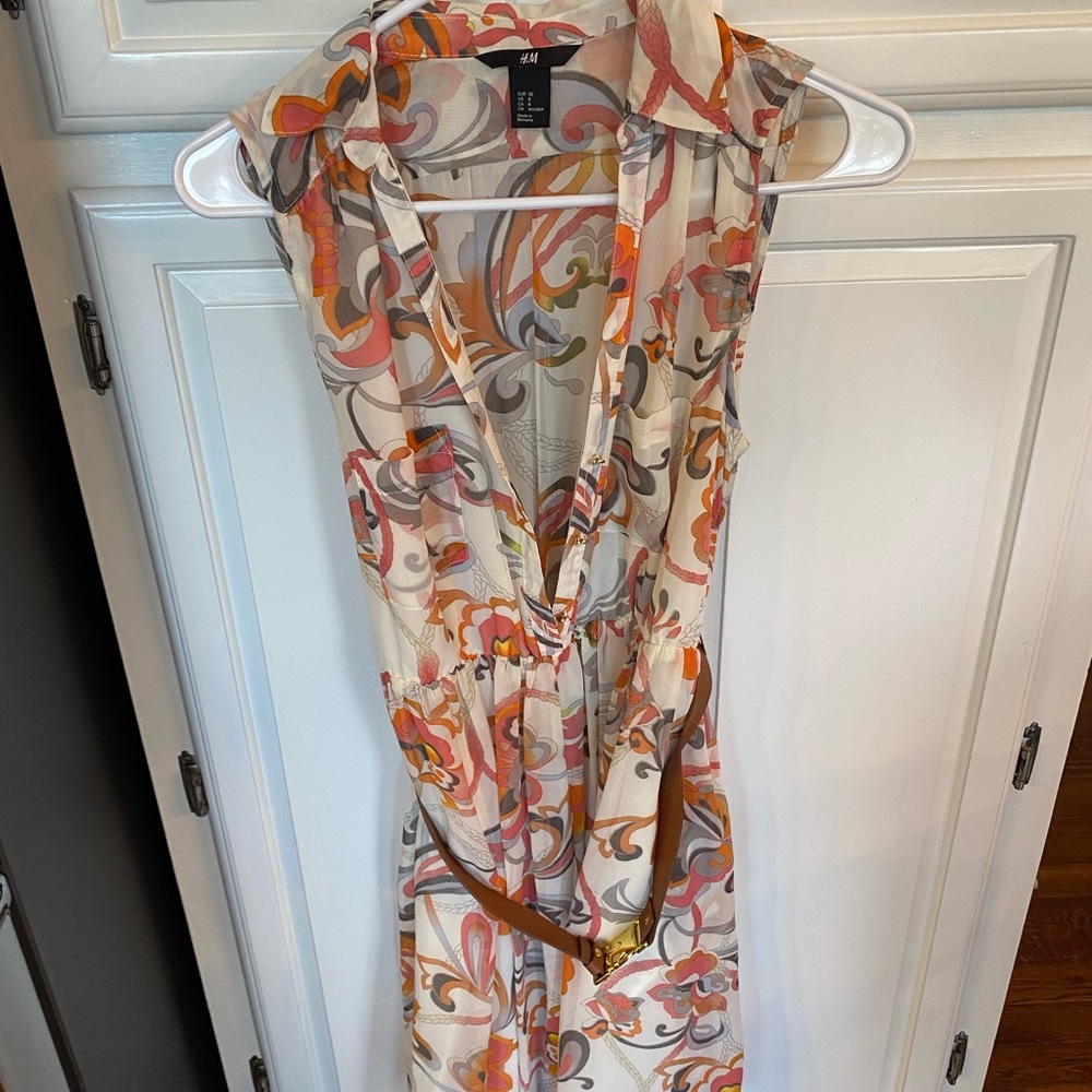 Sleeveless knee length dress